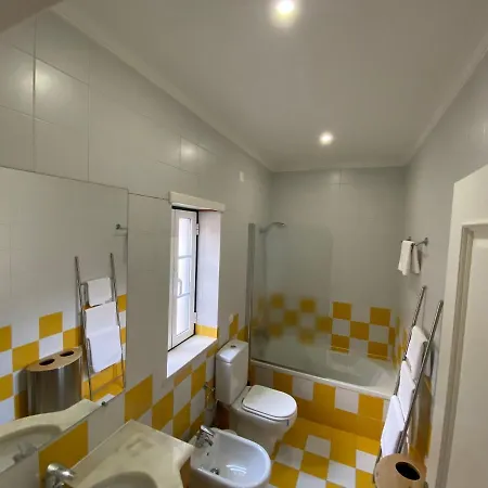 With Palm Tree Heated Pool ベッド・アンド・ブレックファスト *