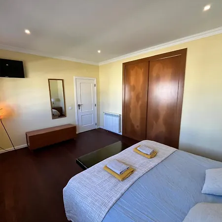 With Palm Tree Heated Pool ベッド・アンド・ブレックファスト サン・マルティーニョ・ド・ポルト