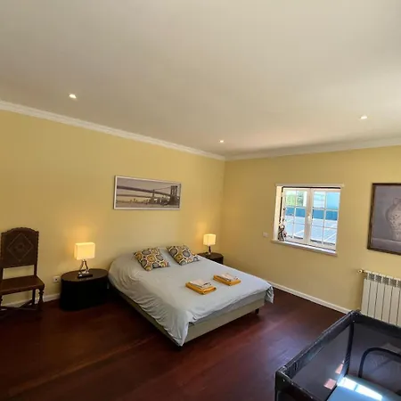 With Palm Tree Heated Pool ベッド・アンド・ブレックファスト