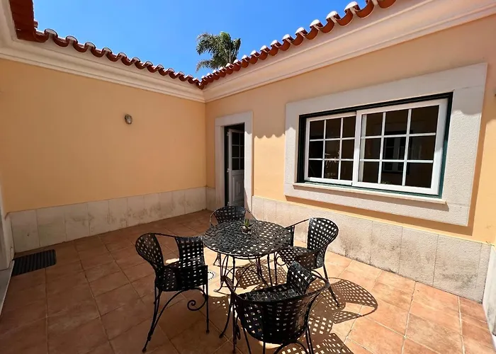 לינה וארוחת בוקר With Palm Tree Heated Pool סאו מרטיניו דו פורטו