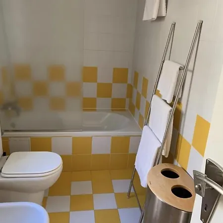 فندق مبيت وإفطار With Palm Tree Heated Pool