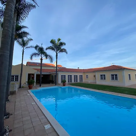 With Palm Tree Heated Pool فندق مبيت وإفطار *